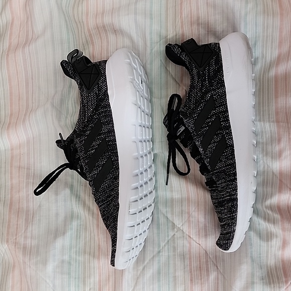 Adidas Men's Shoes Size 11 - Picture 15 of 16